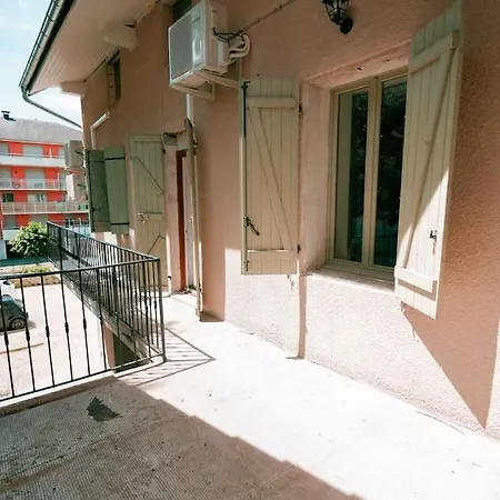Daire 5 2 Pieces Avec Parking *